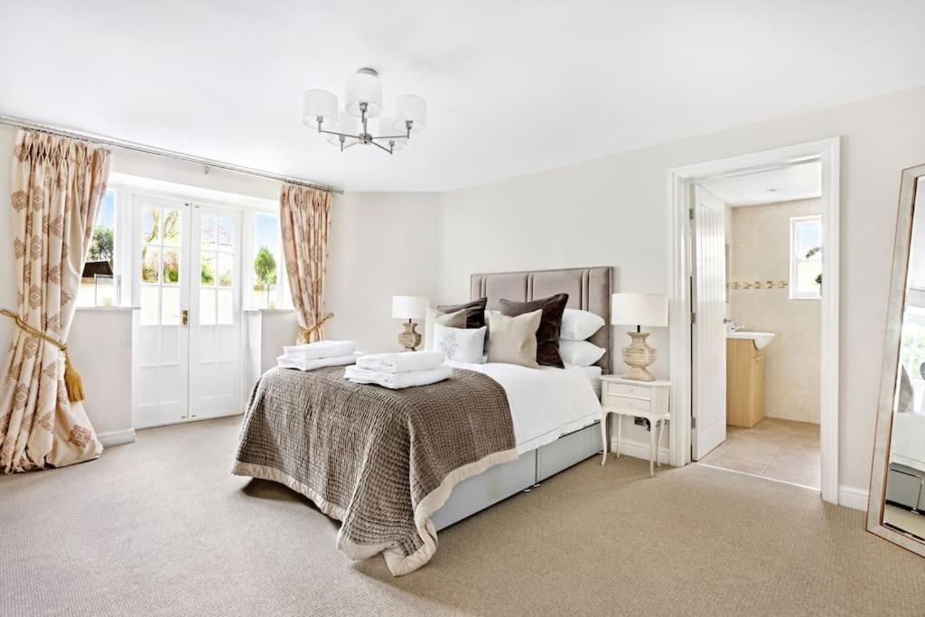 Entire Spacious - Apartment