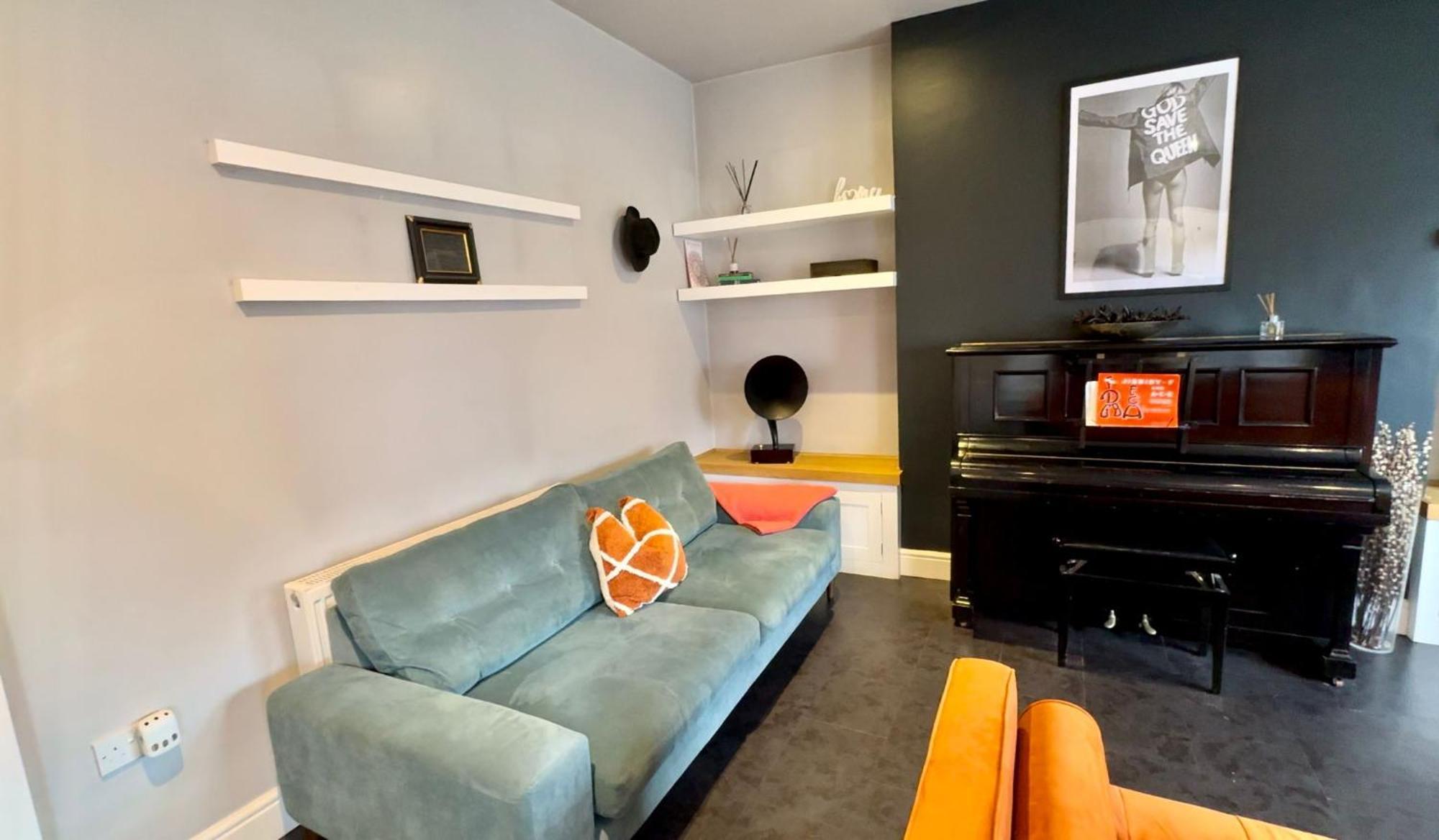 Apartment Location - Family Relocation - Business