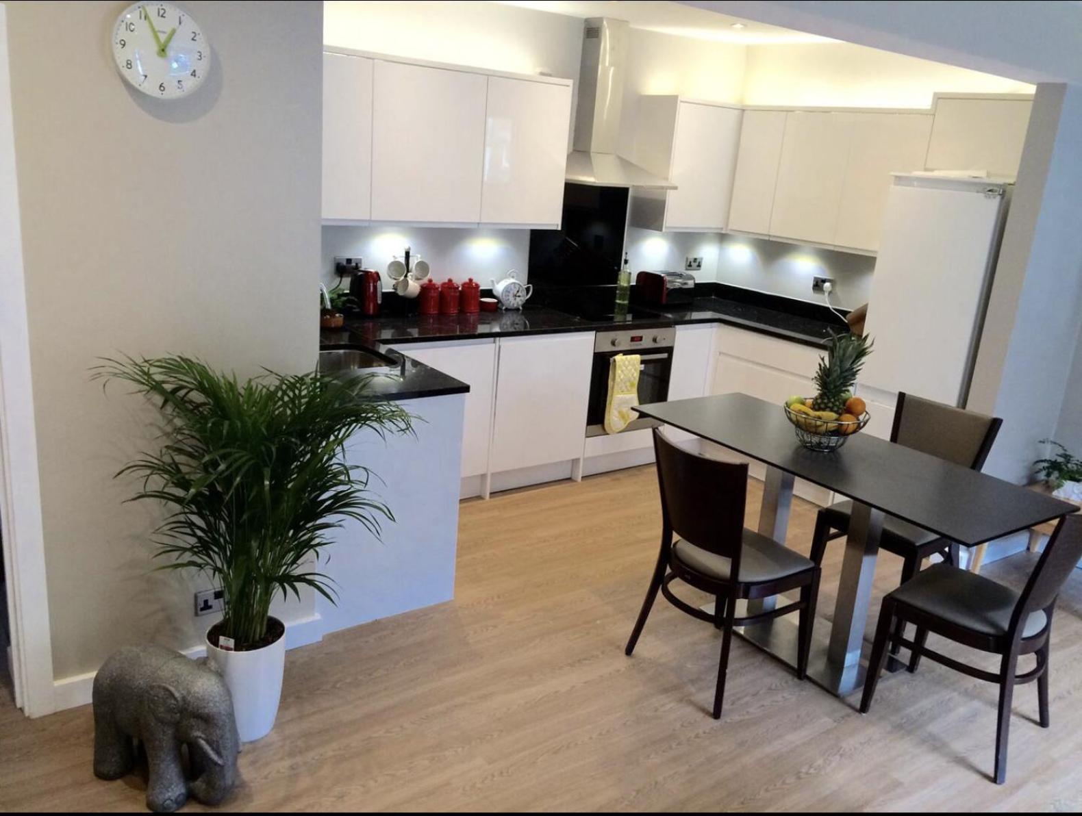 Contractor Or Business - Family Relocation - Location Holiday home
