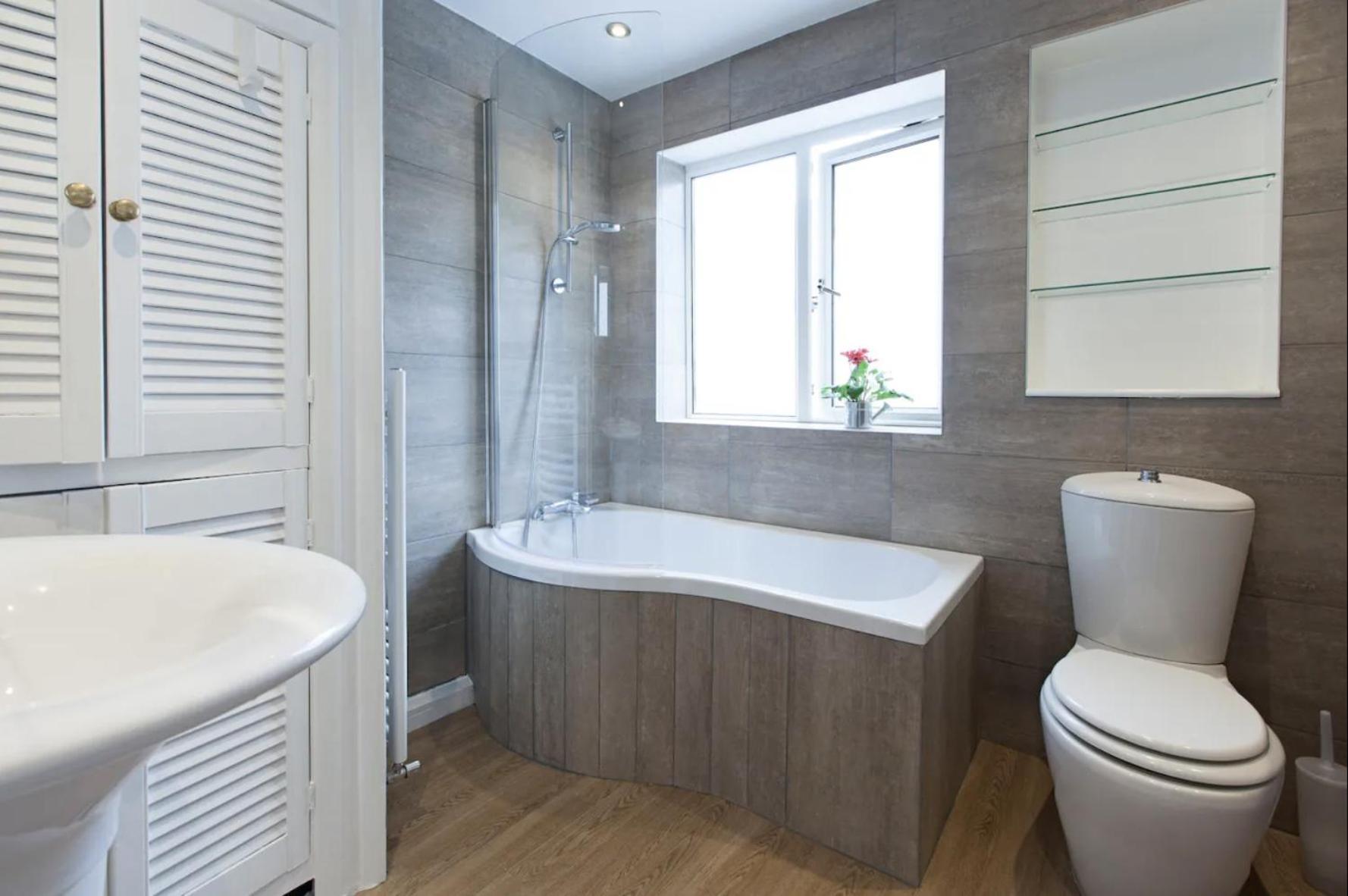 Holiday home Contractor Or Business - Family Relocation - Location