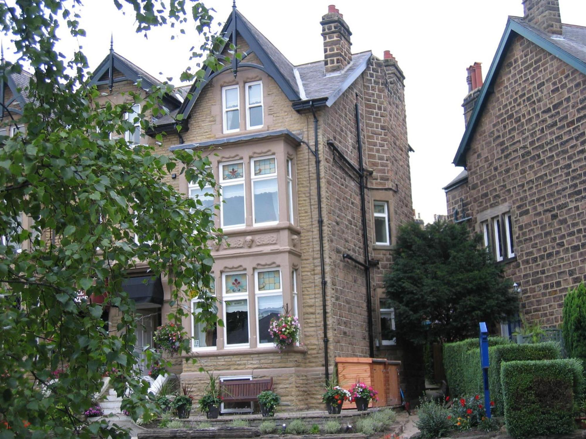Shelbourne House Bed & Breakfast