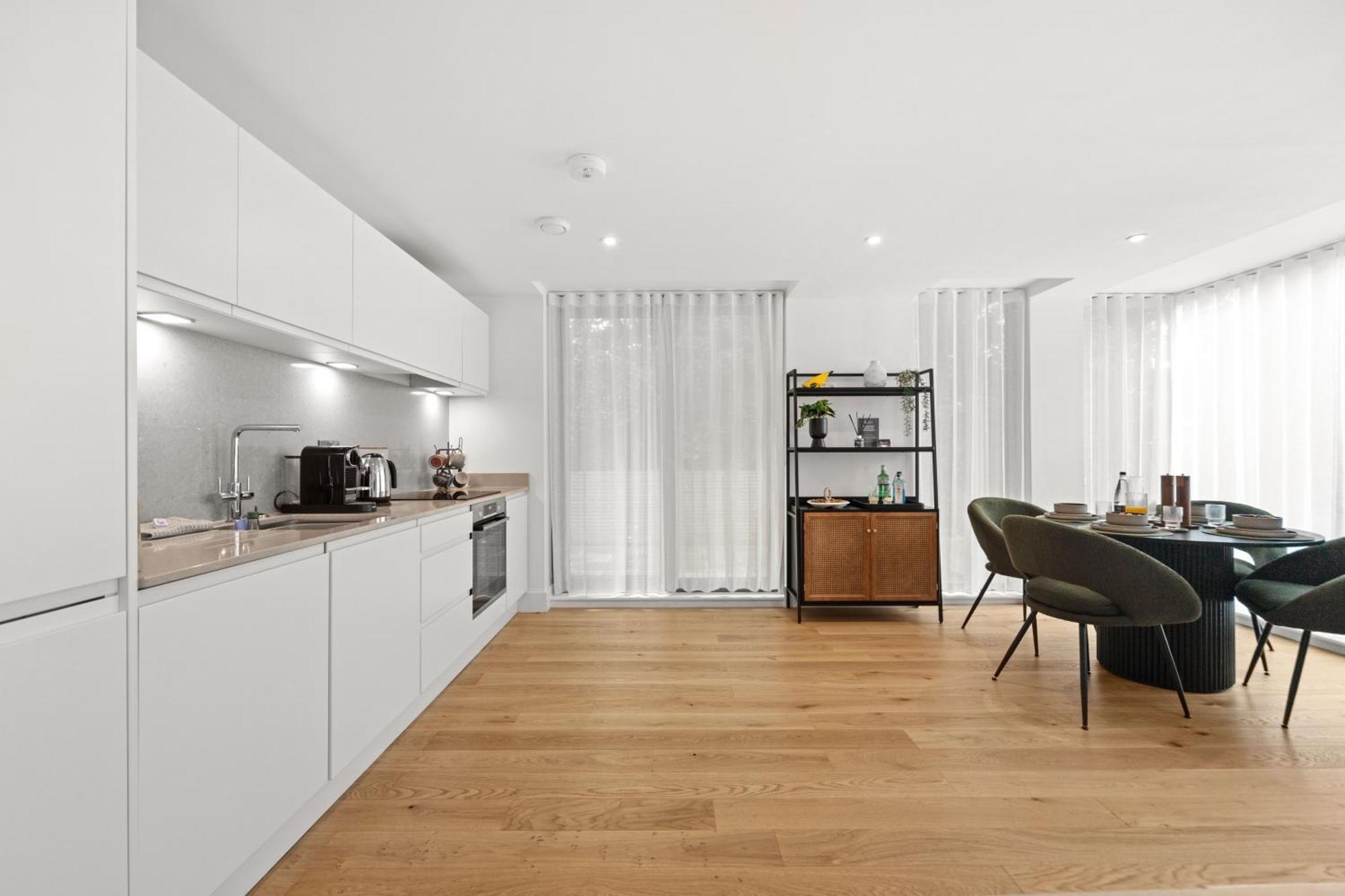 Apartment Atlas House Five *