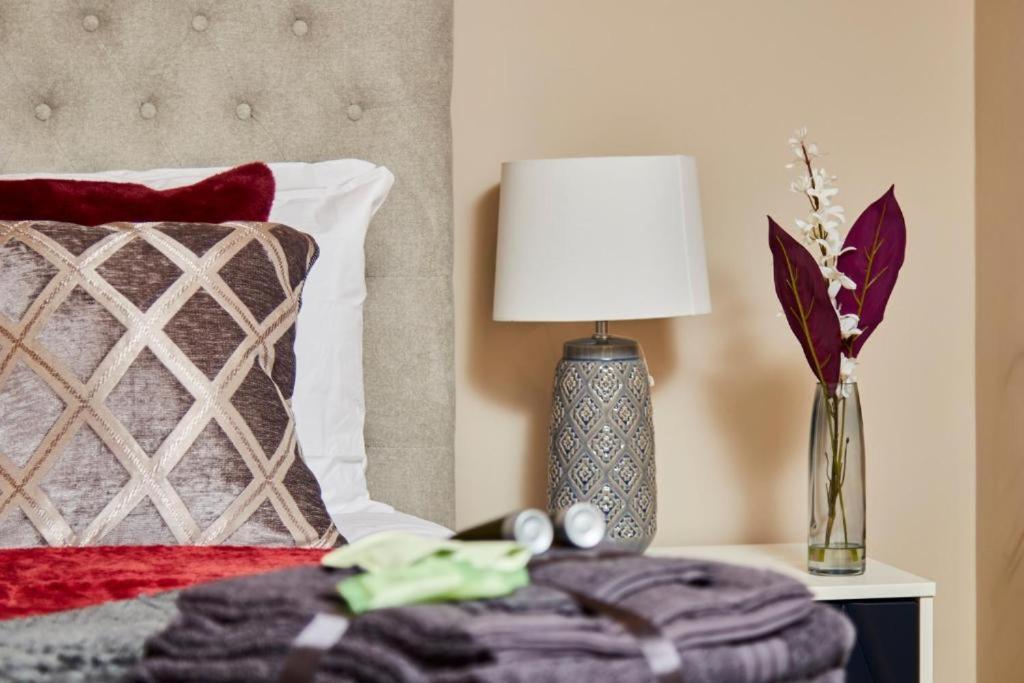 Apartment The Abode - Sleeps 6 *