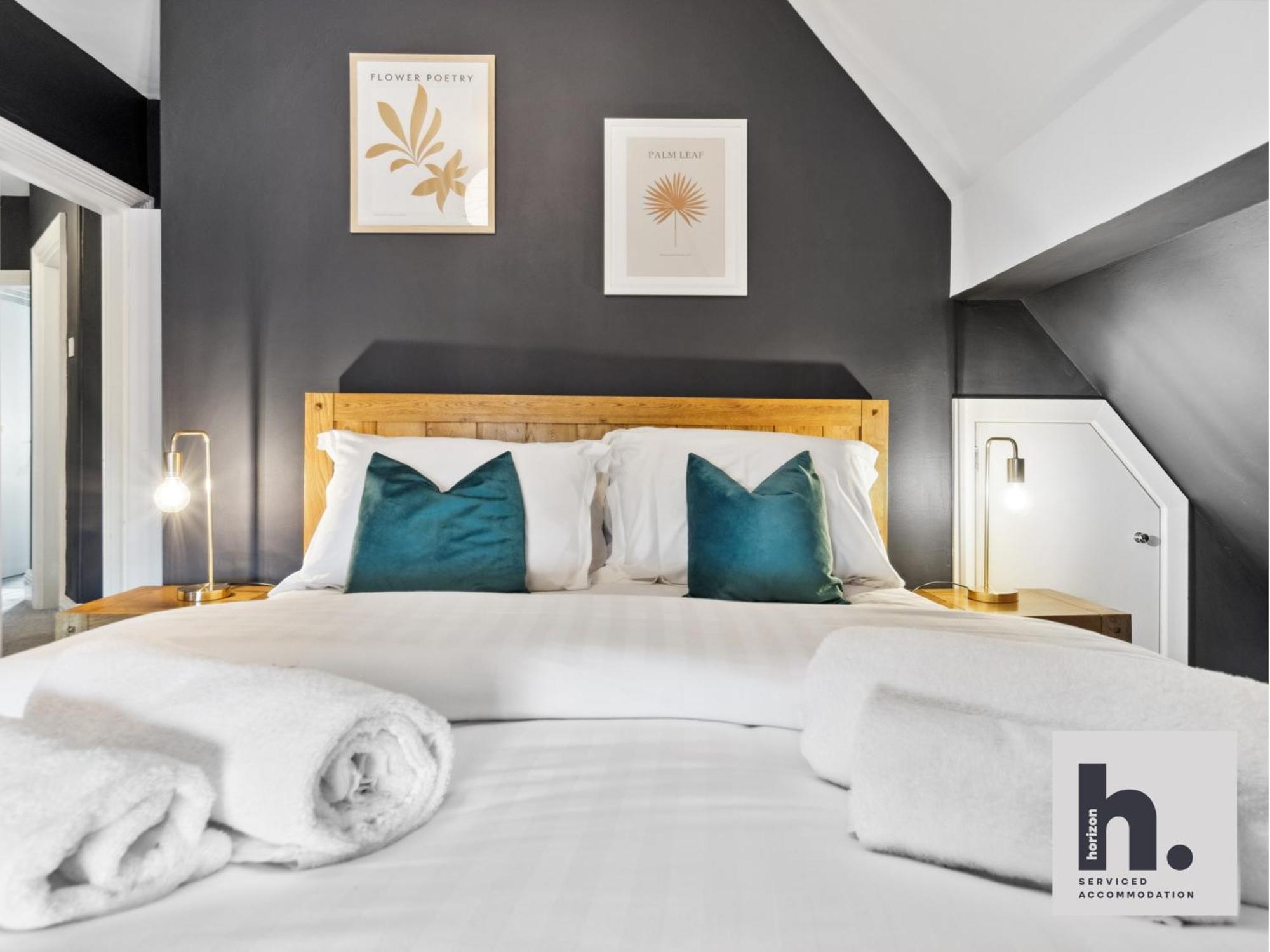 Free Parking - Penthouse - Business - Relocating - St * Harrogate