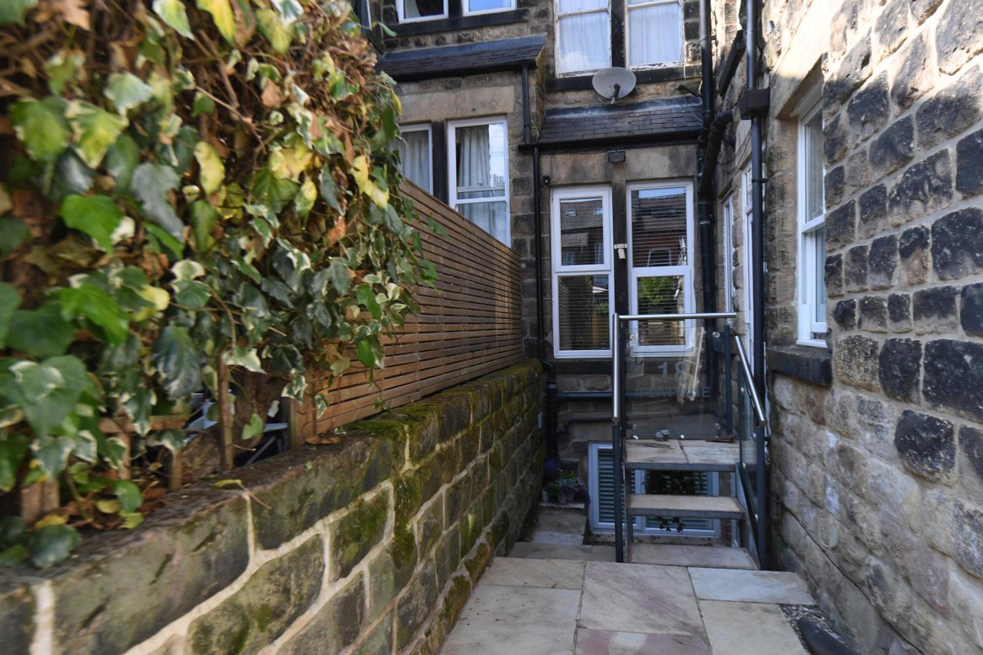 Self Catering - Valley Gardens View *