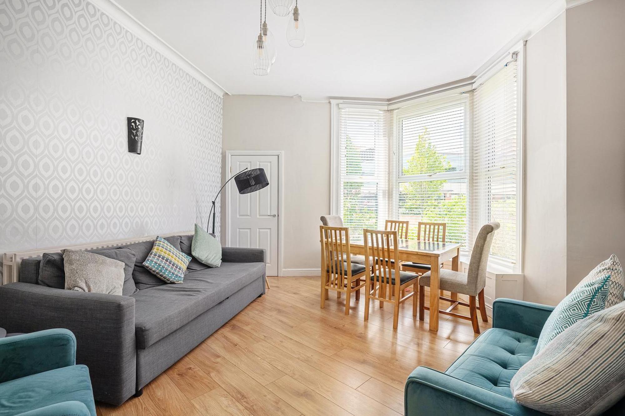 Apartment - Strawberry One - Private Parking *