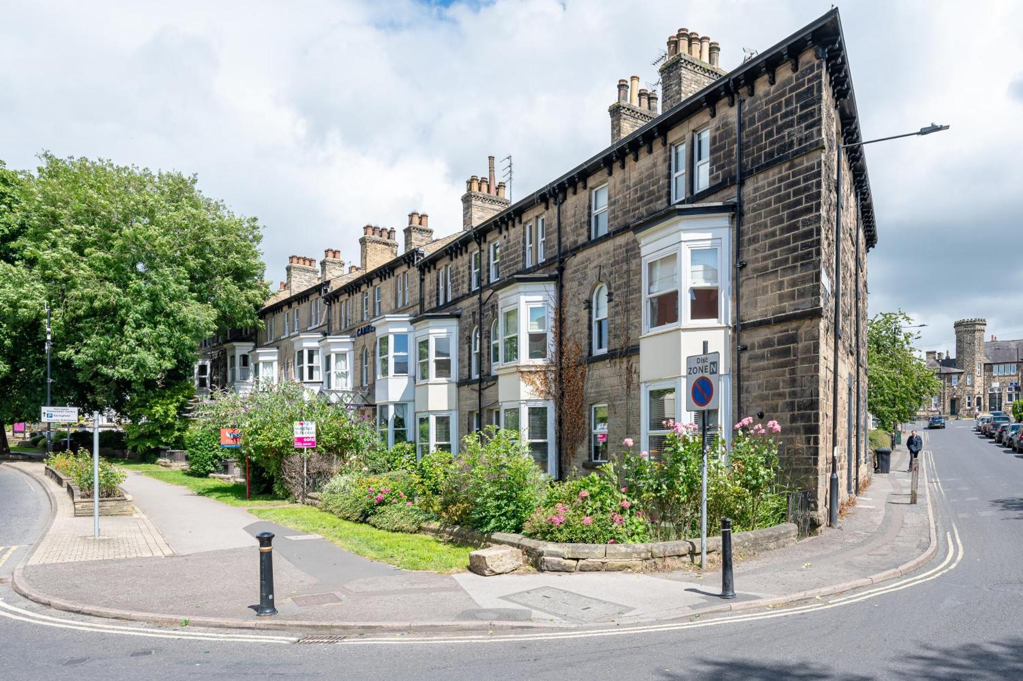 - Strawberry One - Private Parking * Harrogate