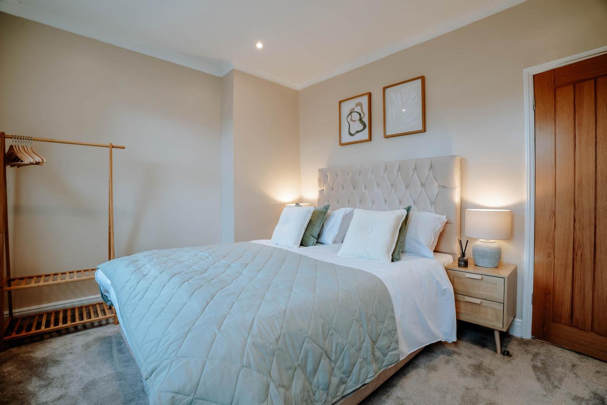 The Mayfield Townhouse - Central - 3 Bedrooms With Garden