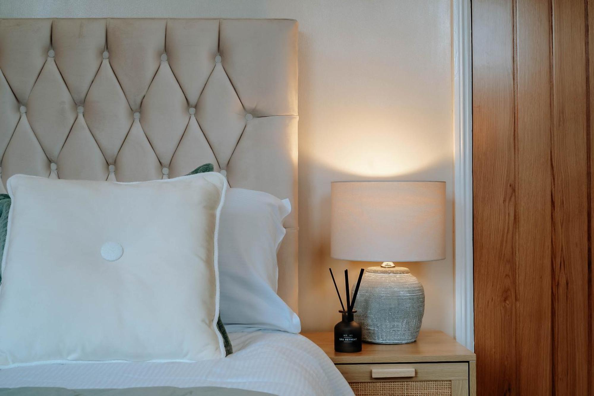 The Mayfield Townhouse - Central - 3 Bedrooms With Garden *