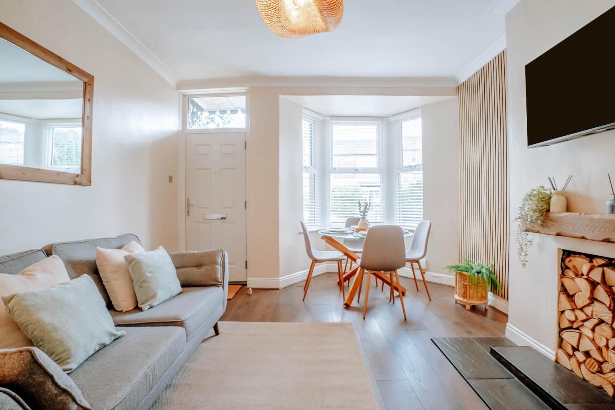 The Mayfield Townhouse - Central - 3 Bedrooms With Garden