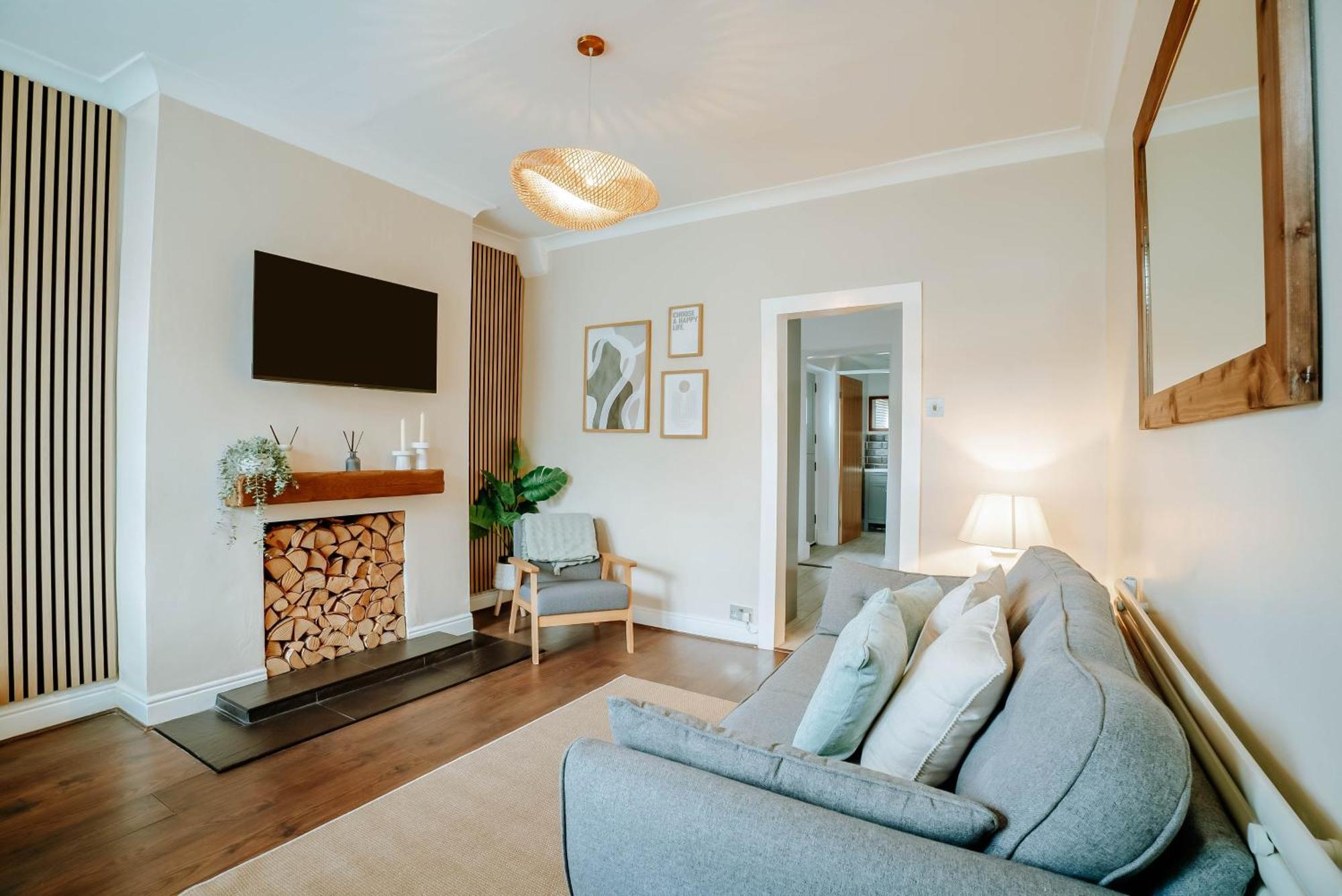Holiday home The Mayfield Townhouse - Central - 3 Bedrooms With Garden