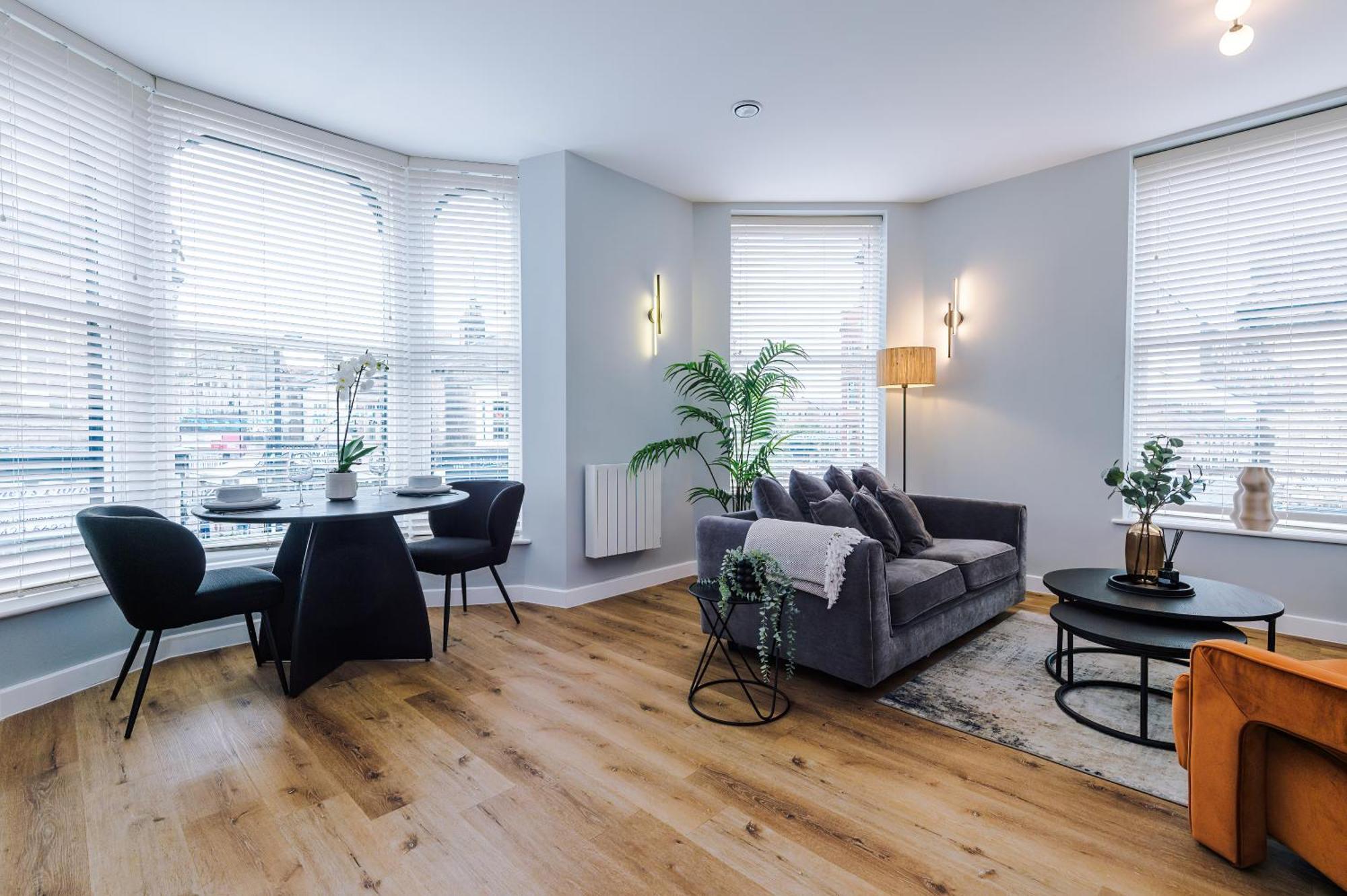 House 1 - Cheltenham Parade View Apartment *