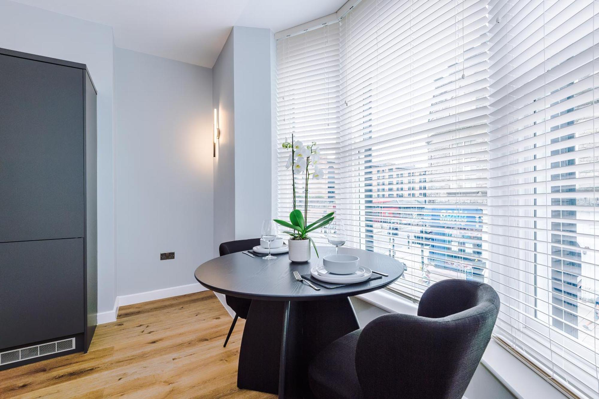 House 1 - Cheltenham Parade View Apartment *