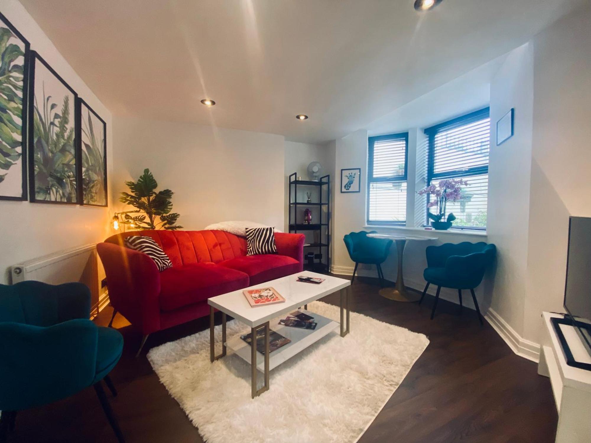 2 Bedroom - Garden Apartment, With Parking Apartment