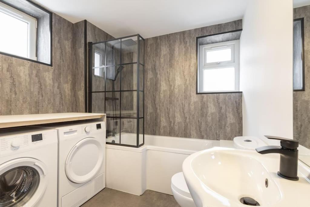 Rockholme - Group & 1gb Wifi Harrogate