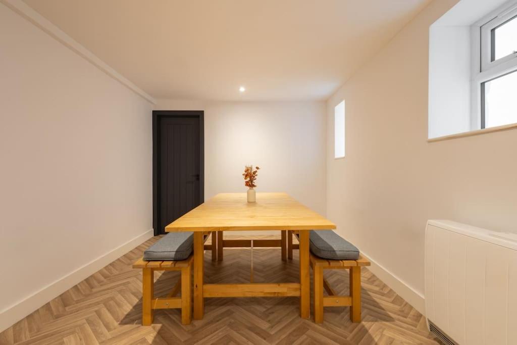 Rockholme - Group & 1gb Wifi * Harrogate
