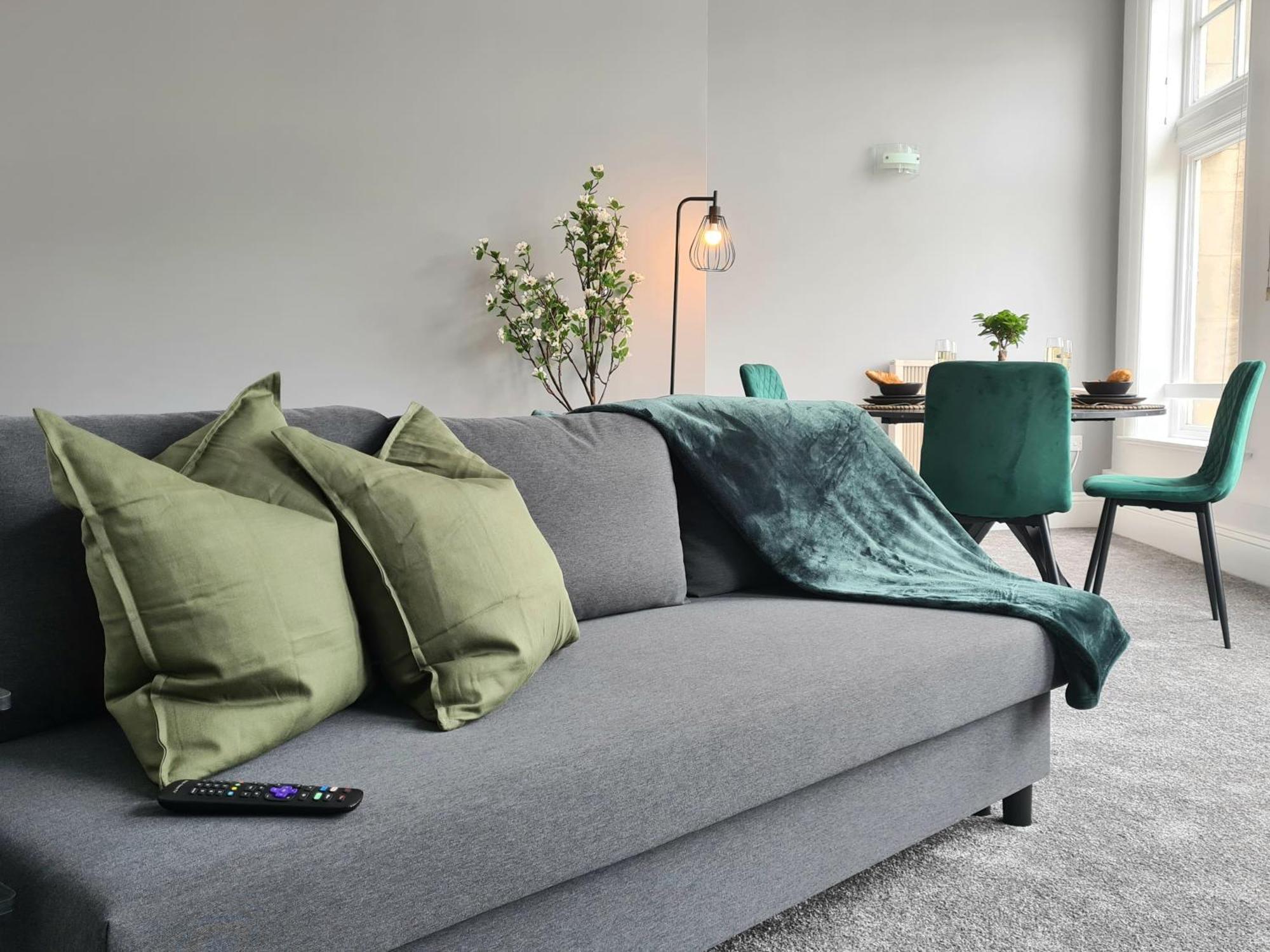 Apartment Royal Retreat - Free Parking Nearby Ultra Fast Wifi
