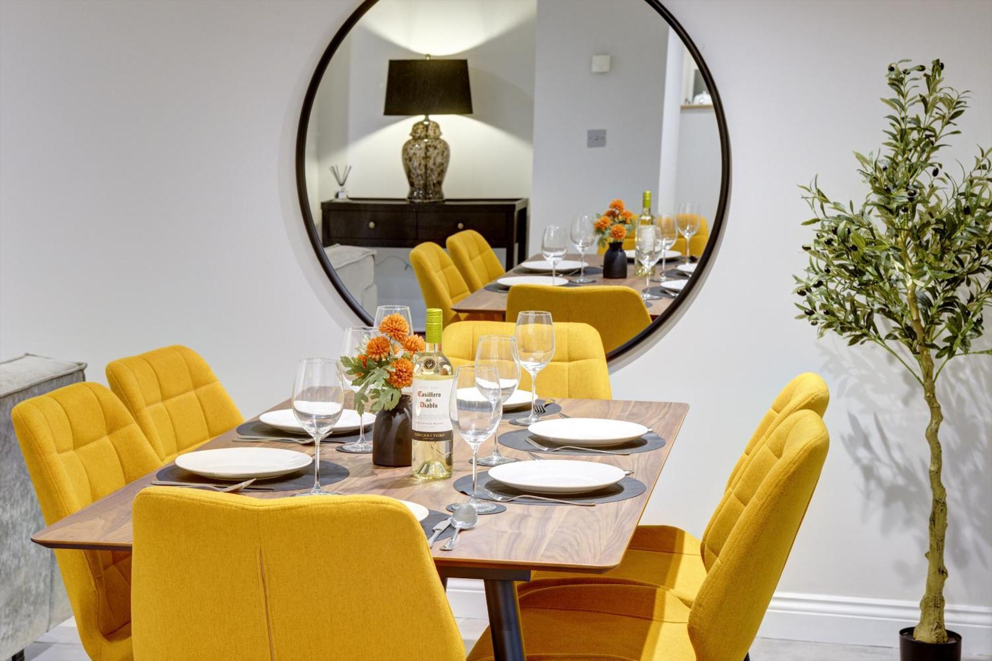 Elmleigh Nook - With Parking Apartment