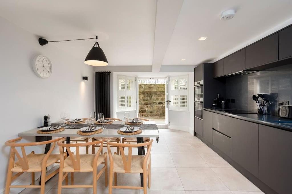 Kist Accommodates - Contractor - Message Prior To Holiday home