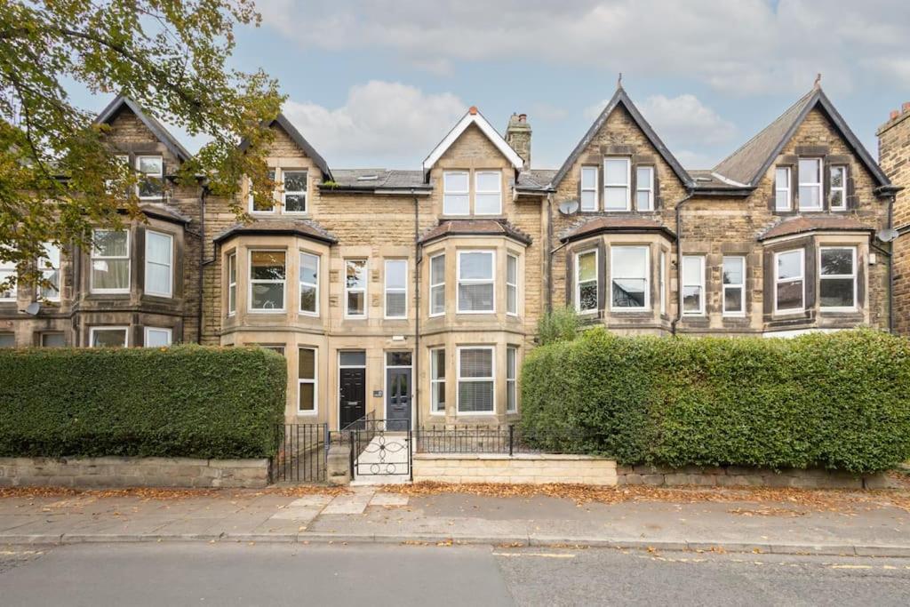 Holiday home Kist Accommodates - Contractor - Message Prior To Harrogate