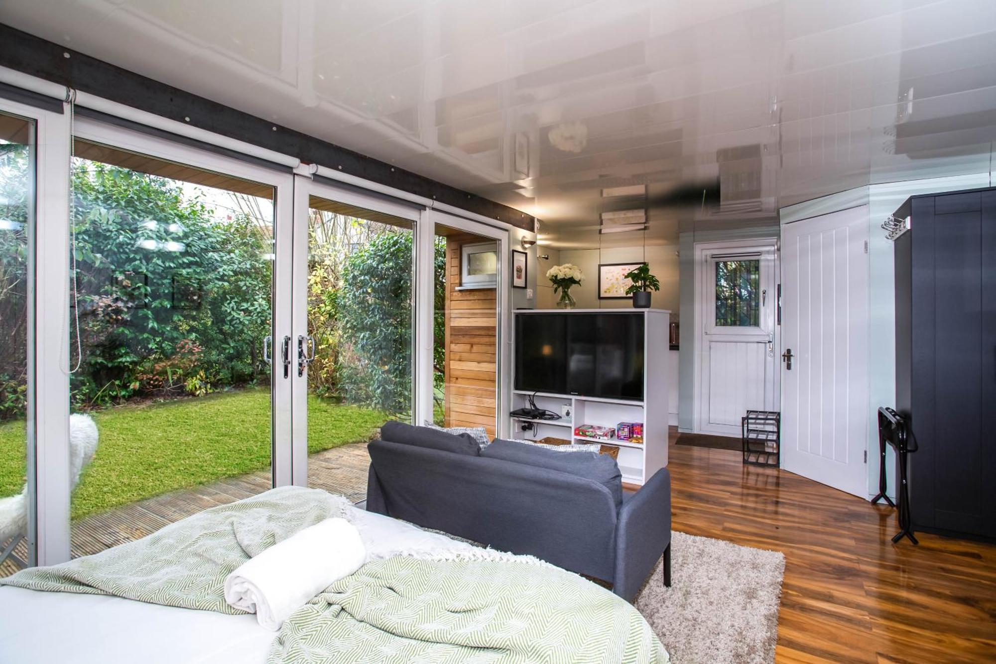 Stylish With Huge Private Garden Harrogate