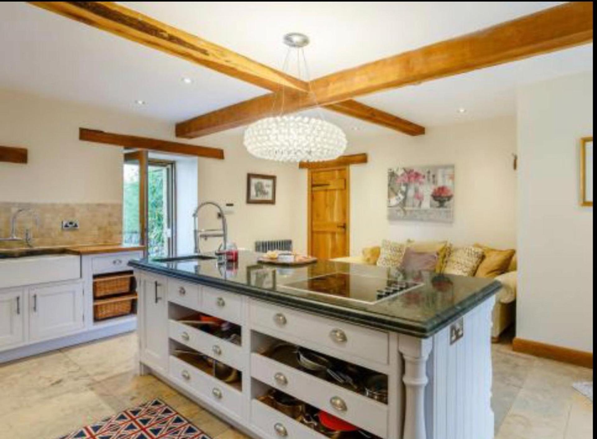 5-bed Country Retreat In With Hot Tub Holiday home Harrogate