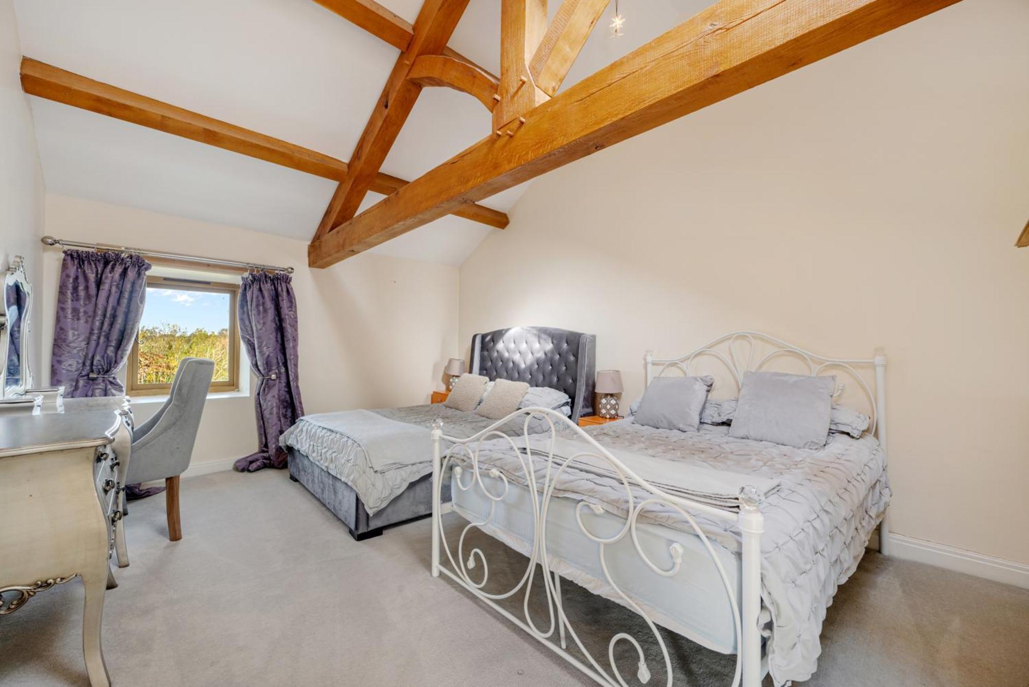 5-bed Country Retreat In With Hot Tub Holiday home