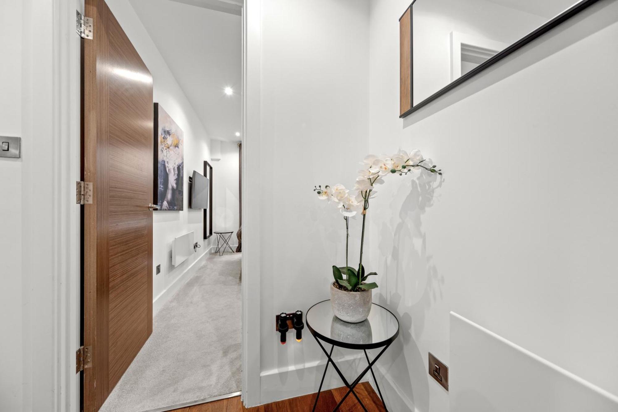 Springfield Thirteen Apartment *