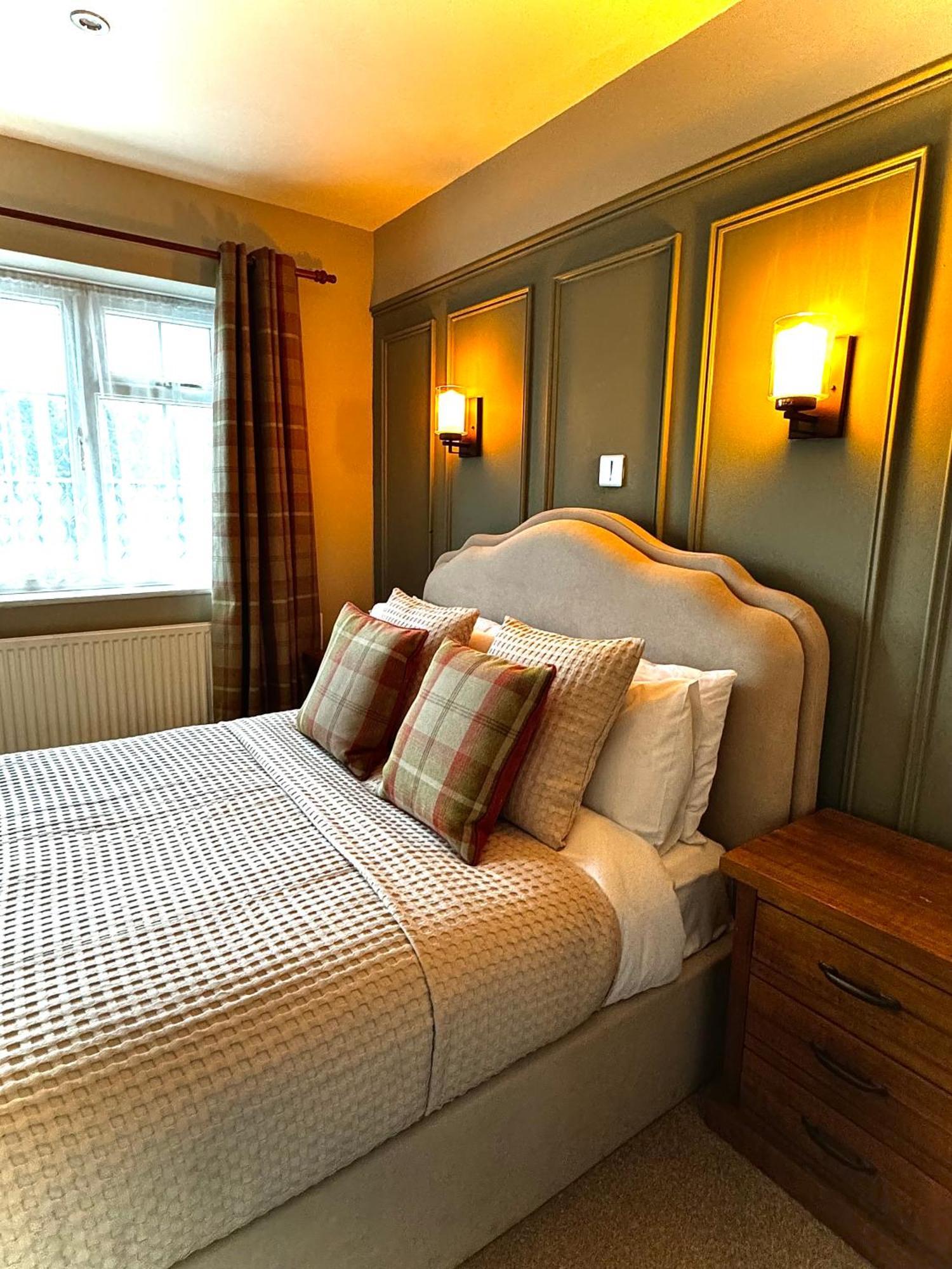 Chequers Inn