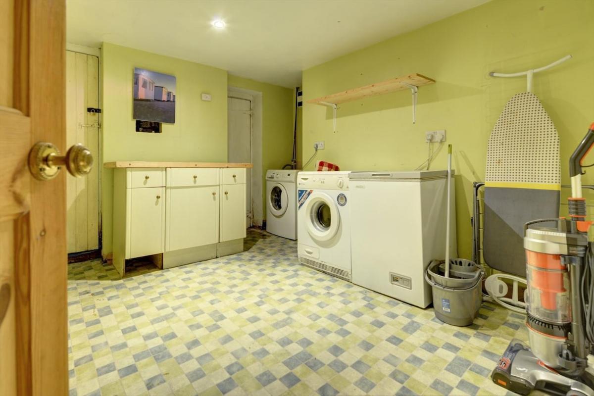 Cool 2 Bedroom Hg1 Free Parking Apartment