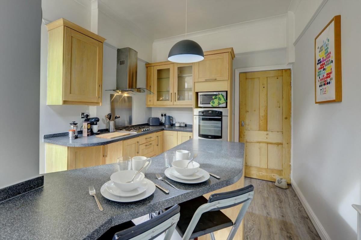 Cool 2 Bedroom Hg1 Free Parking Apartment