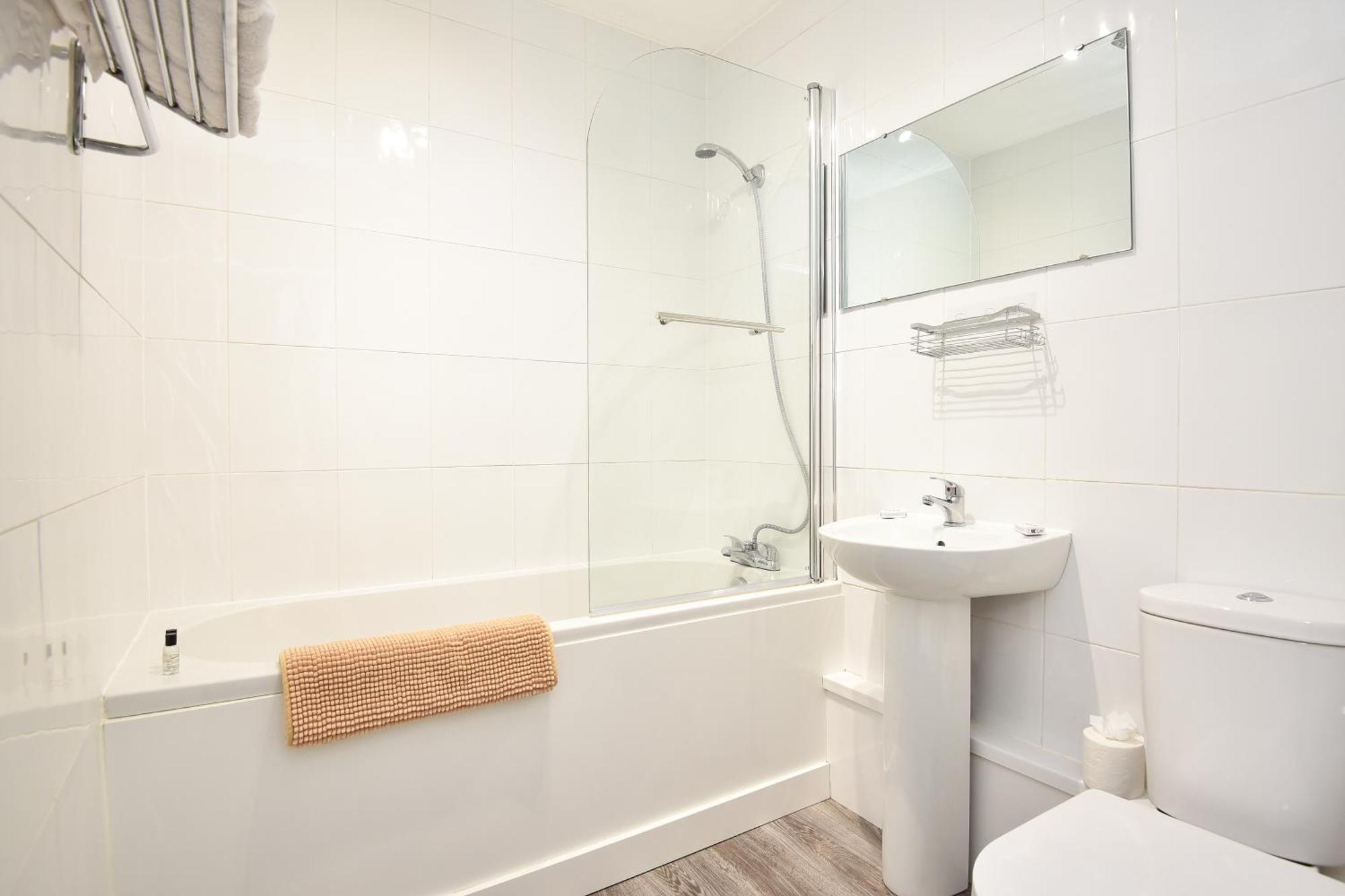 Inn Chequers 3*