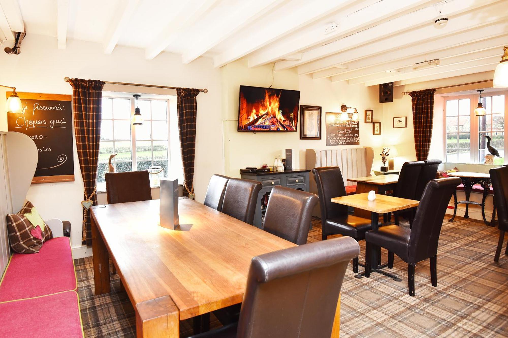 Chequers 3* Harrogate