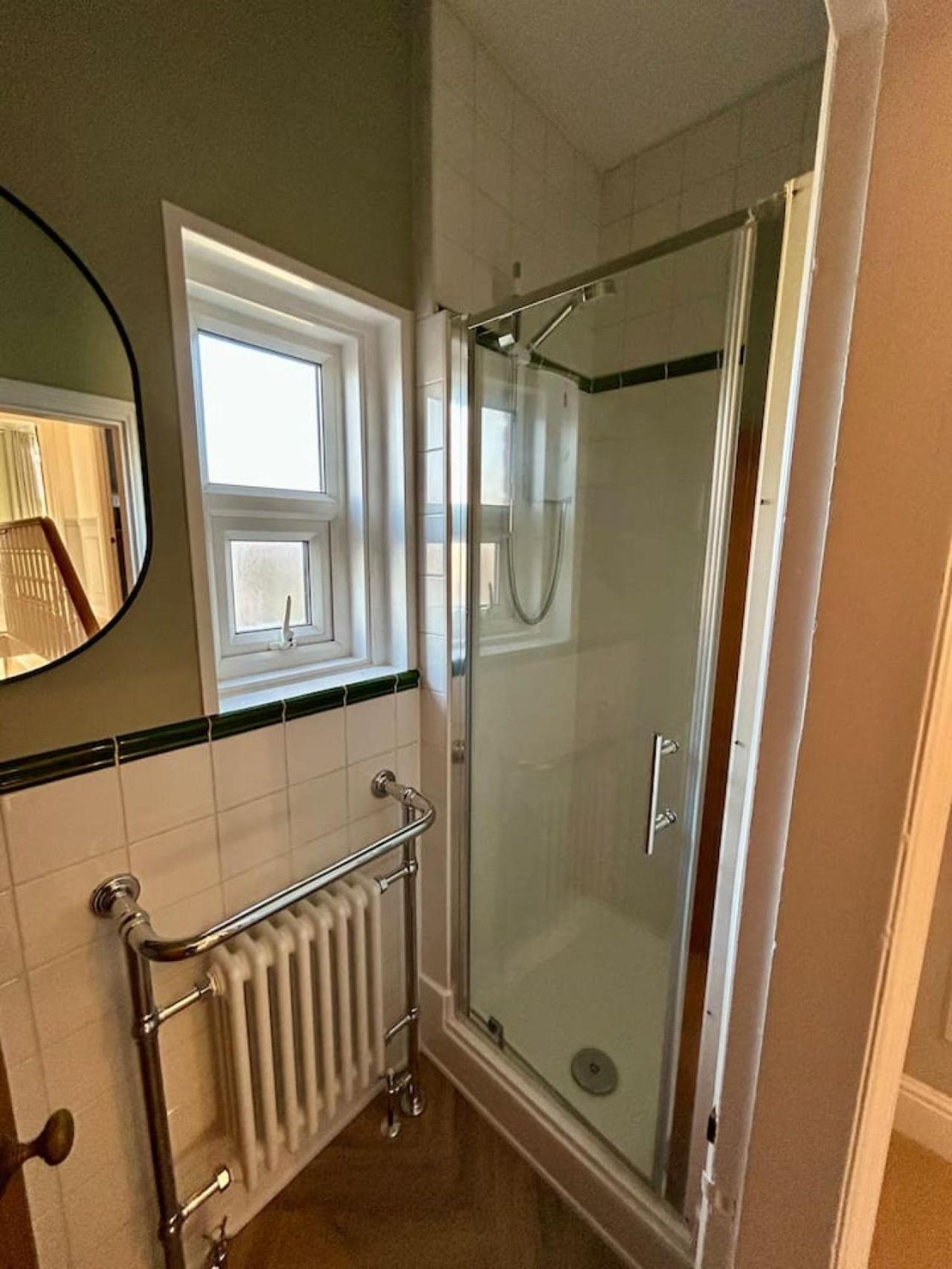 Charming Newly Refurbished * Harrogate