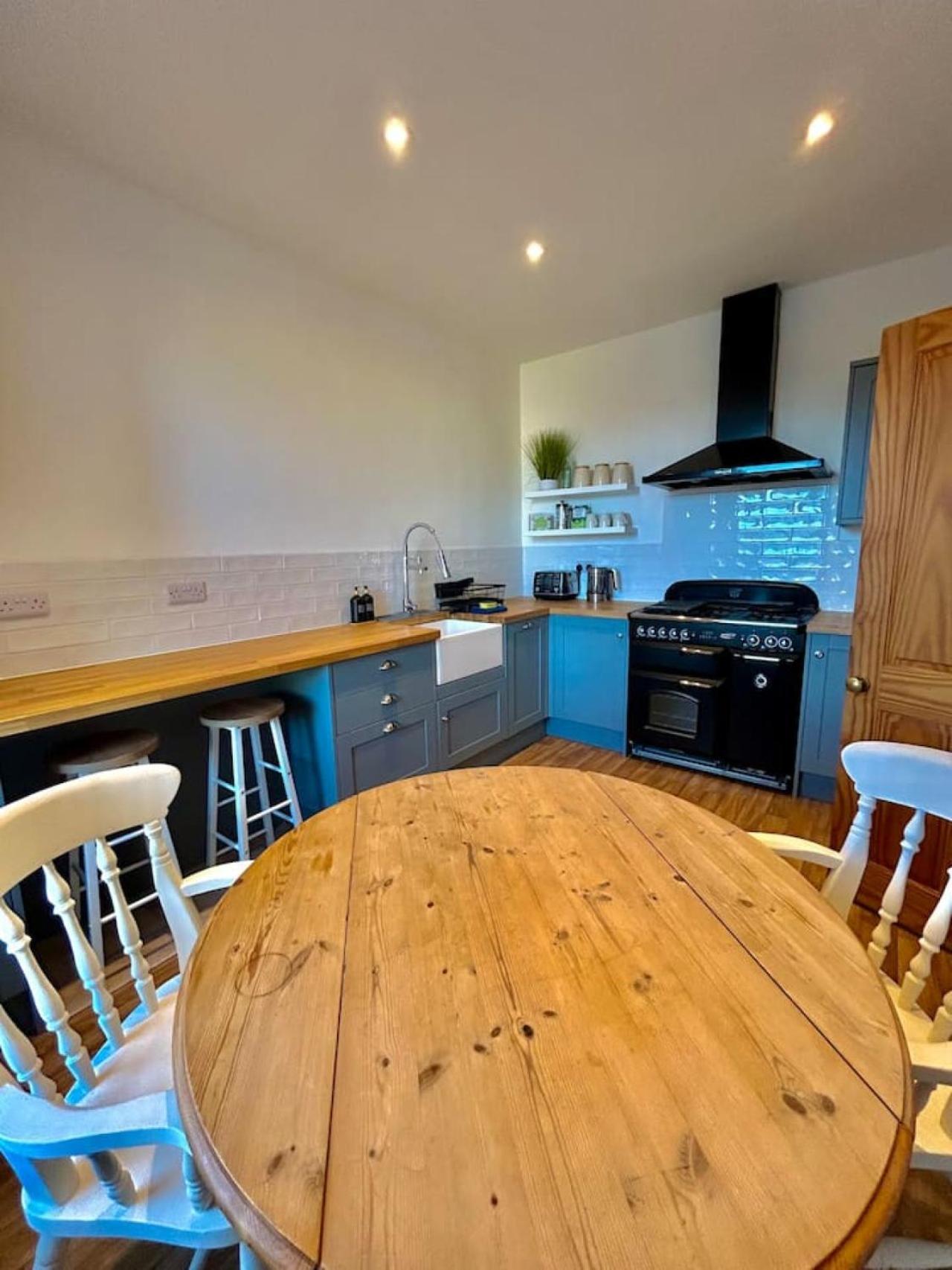 Charming Newly Refurbished * Harrogate