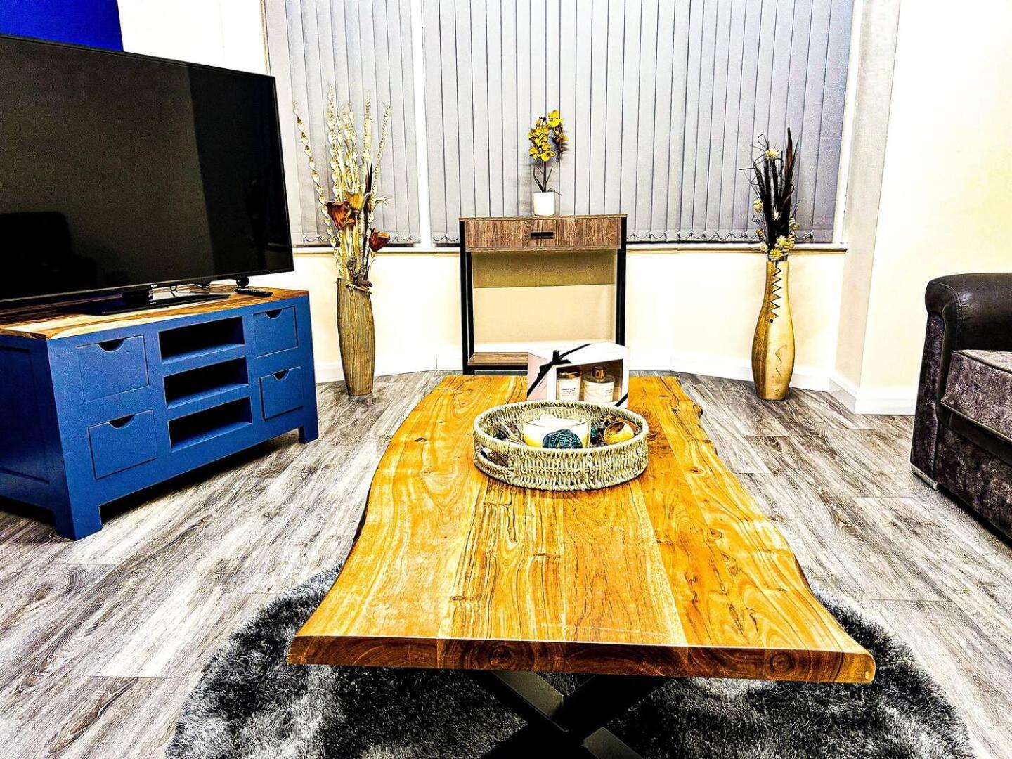 Betty's Apartment- Metres From Train Station * Harrogate