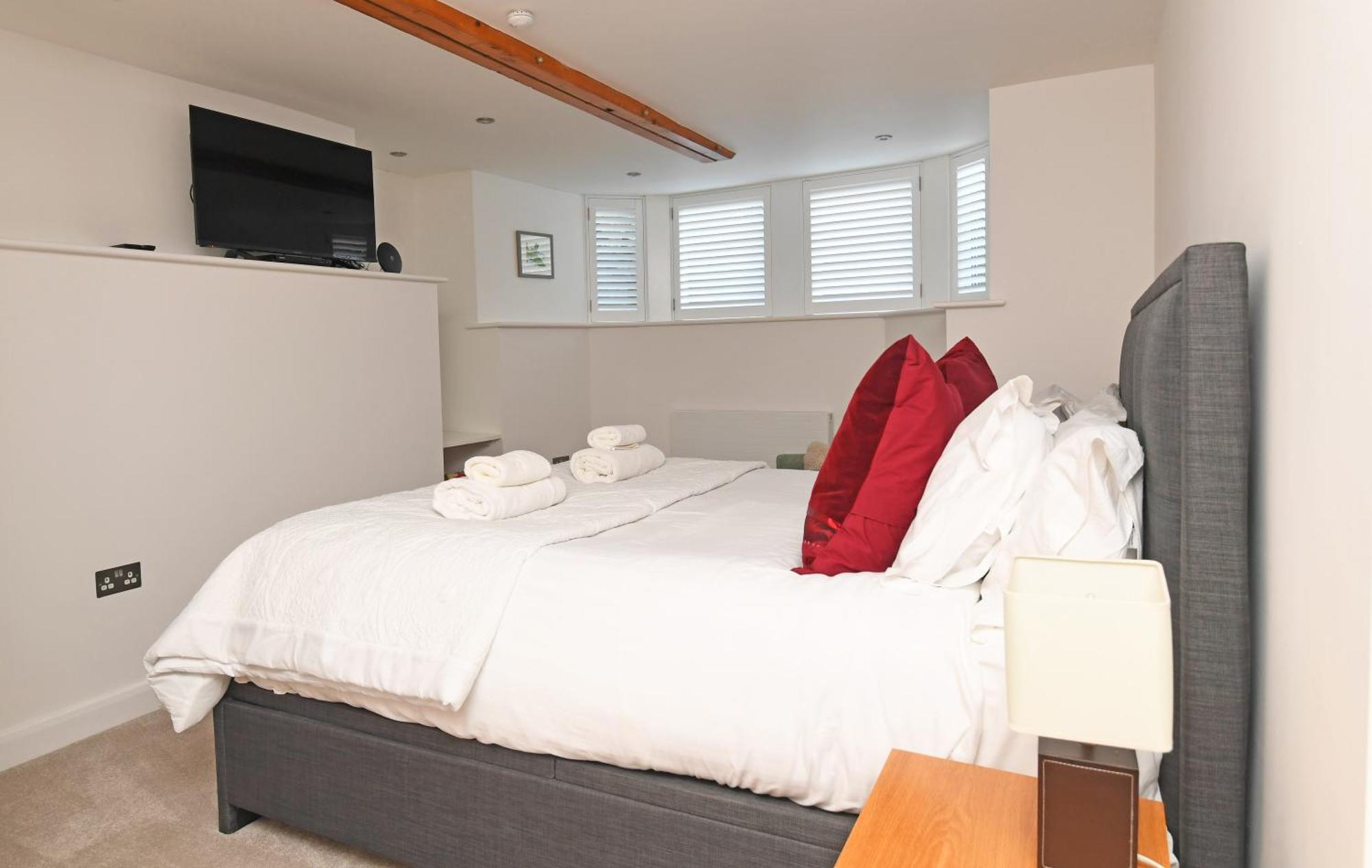 Self Catering - Valley Gardens View Apartment *