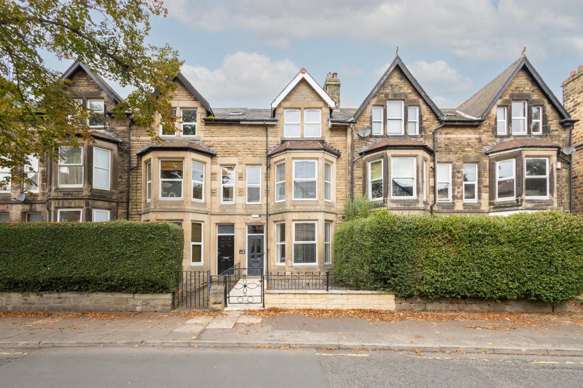 Holiday home 4 Bedroom With Parking Harrogate