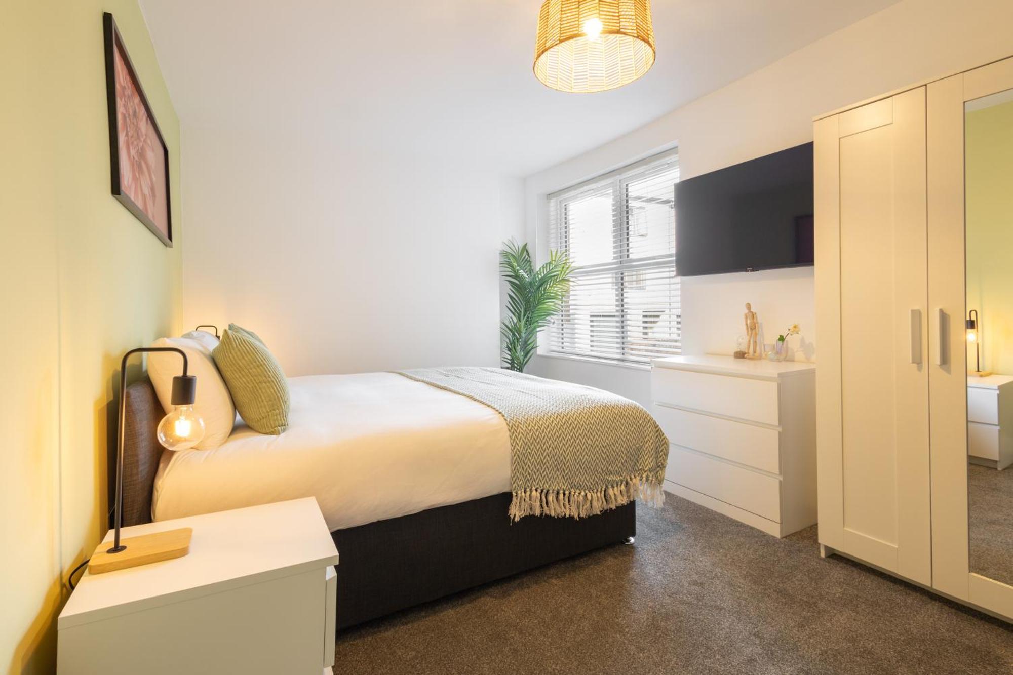 Holiday home 4 Bedroom With Parking Harrogate
