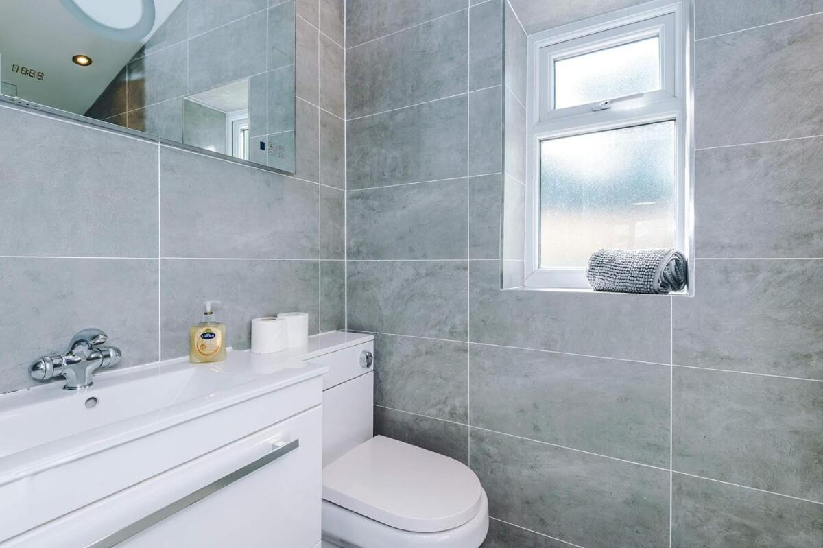 Luxury 4-bed - Near Hcc & Business District Holiday home Harrogate