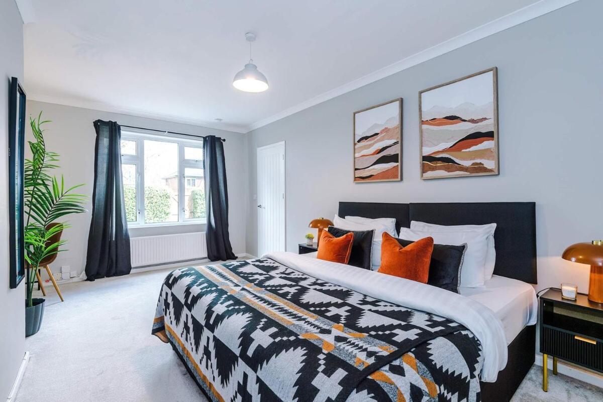 Luxury 4-bed - Near Hcc & Business District Holiday home Harrogate