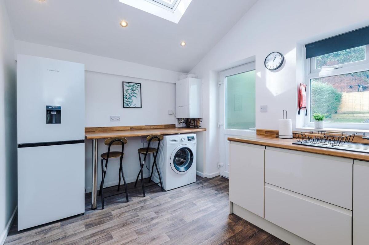 Luxury 4-bed - Near Hcc & Business District Harrogate