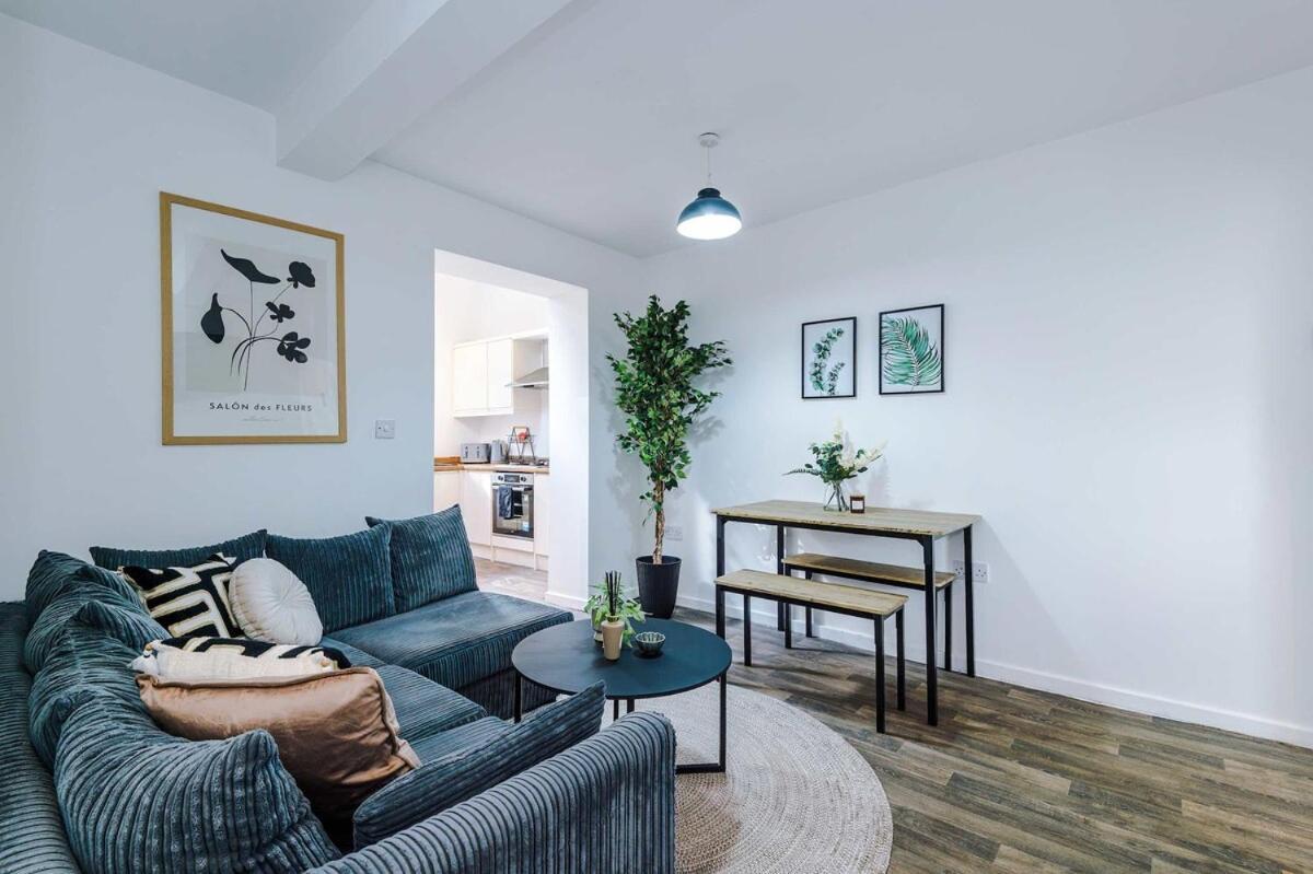 Holiday home Luxury 4-bed - Near Hcc & Business District *