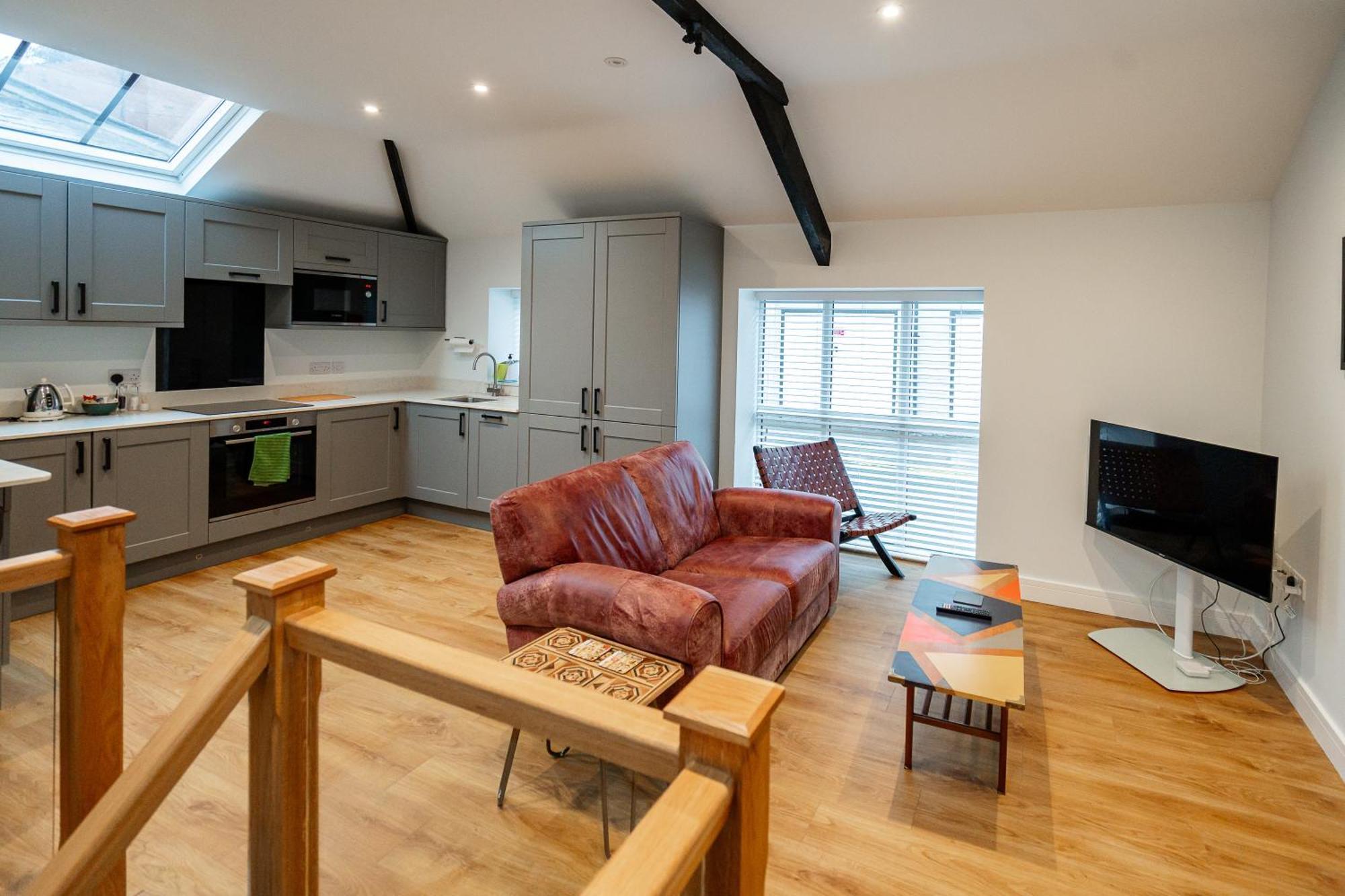 Town Center Duplex 6 Apartment