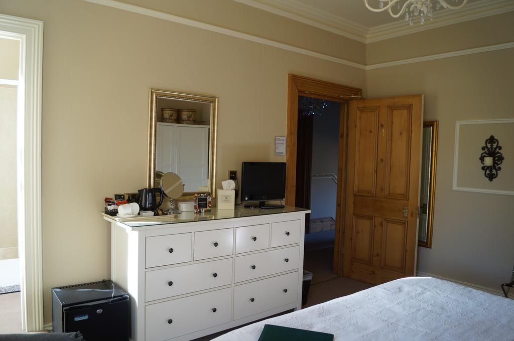 Guest house Brookfield House 4*