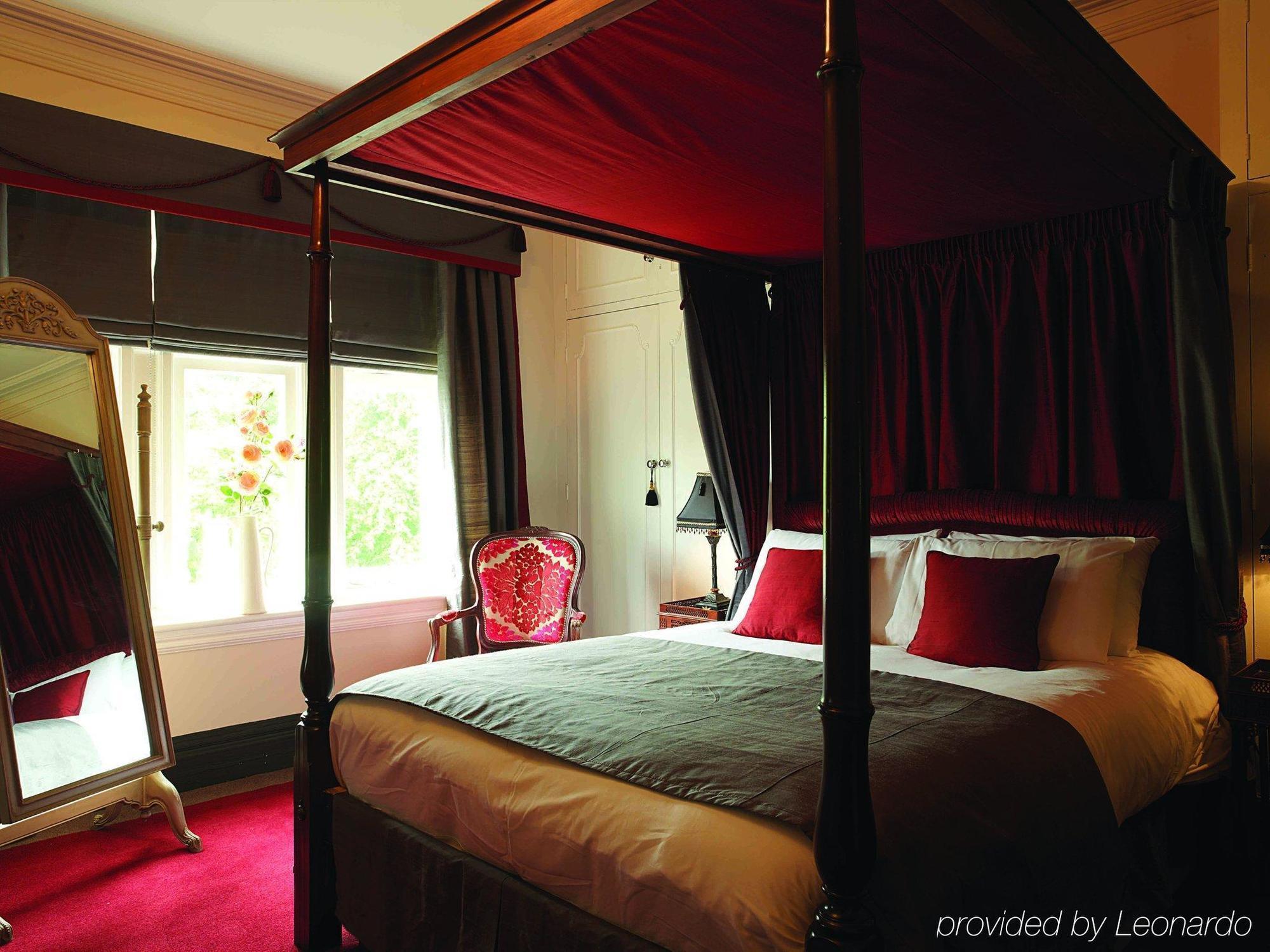 Balmoral Hotel 4*