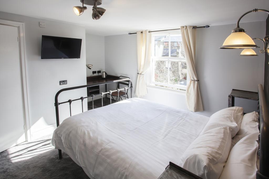 The Lodge Harrogate Guest house