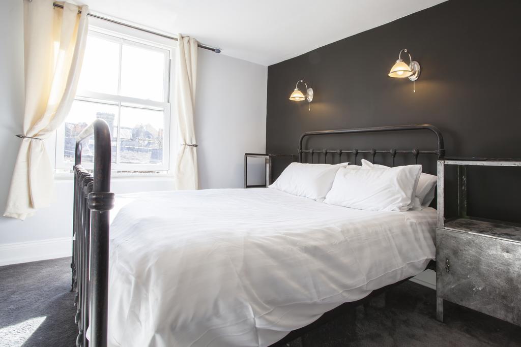 The Lodge Harrogate 3*