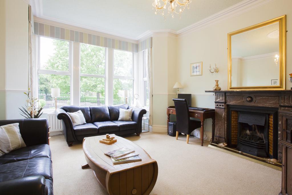 Alexa House Guest house Harrogate