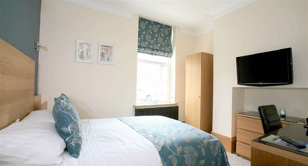The Lodge Harrogate Guest house 3*
